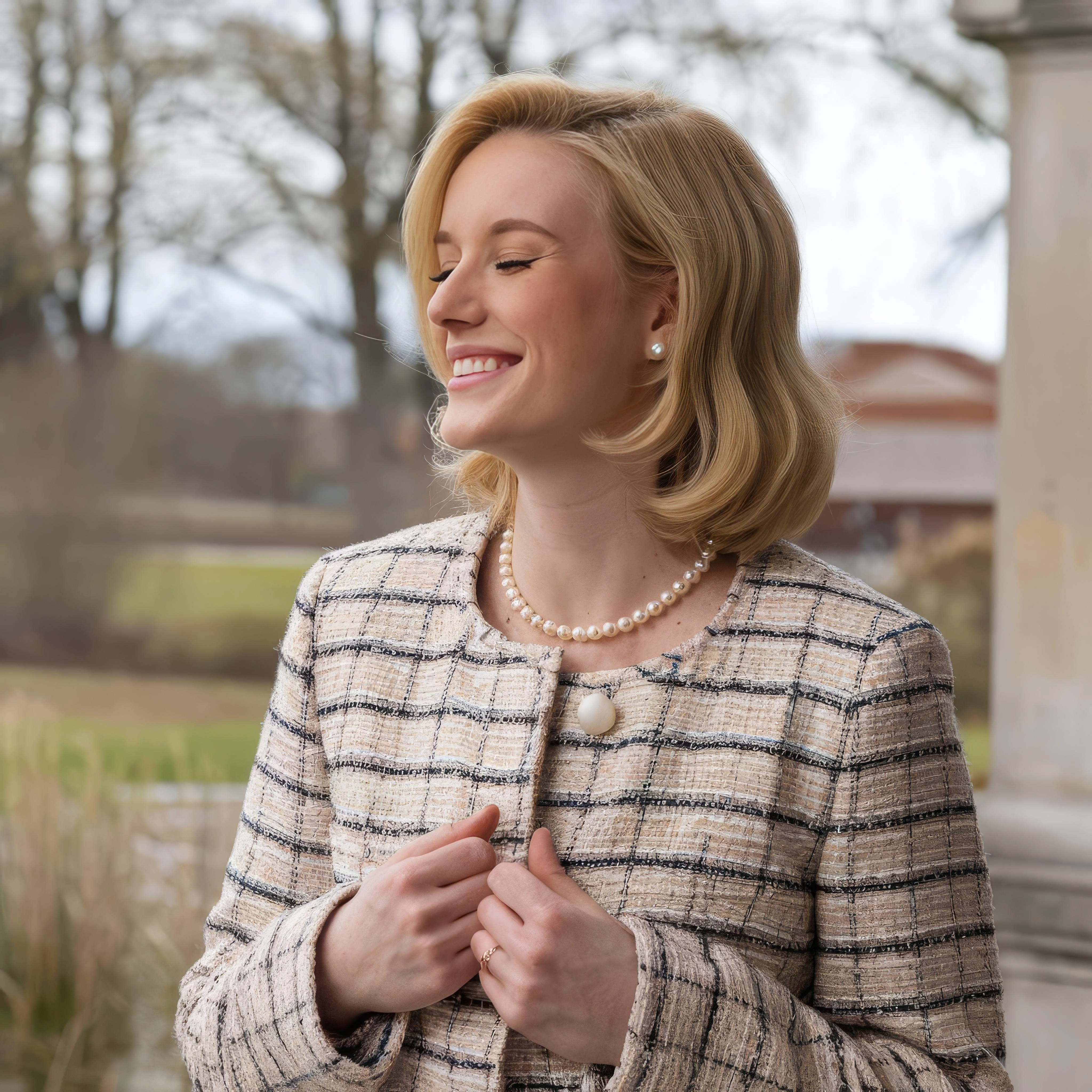 Los Angeles homeowner satisfied with patio cover installation by Patio Chic LA